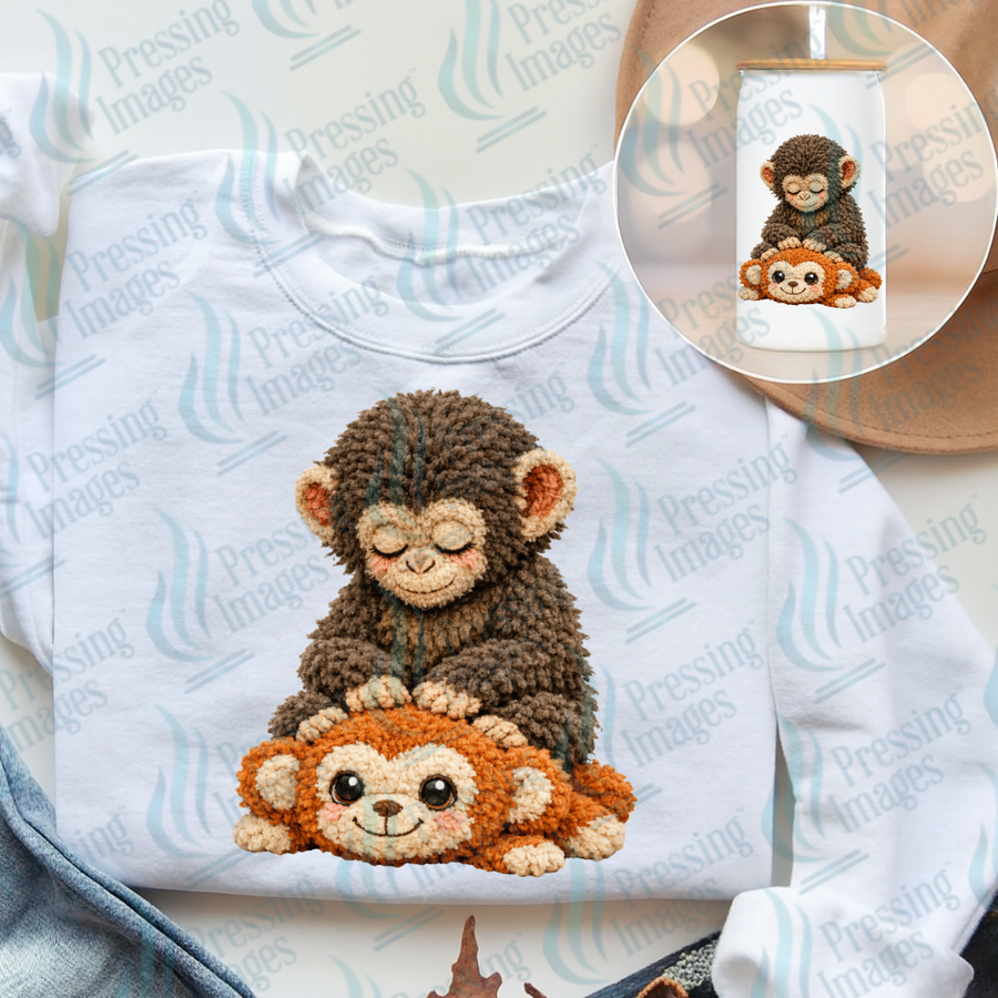 UVD 7434 Monkey With Toy — Pressing Images Canada