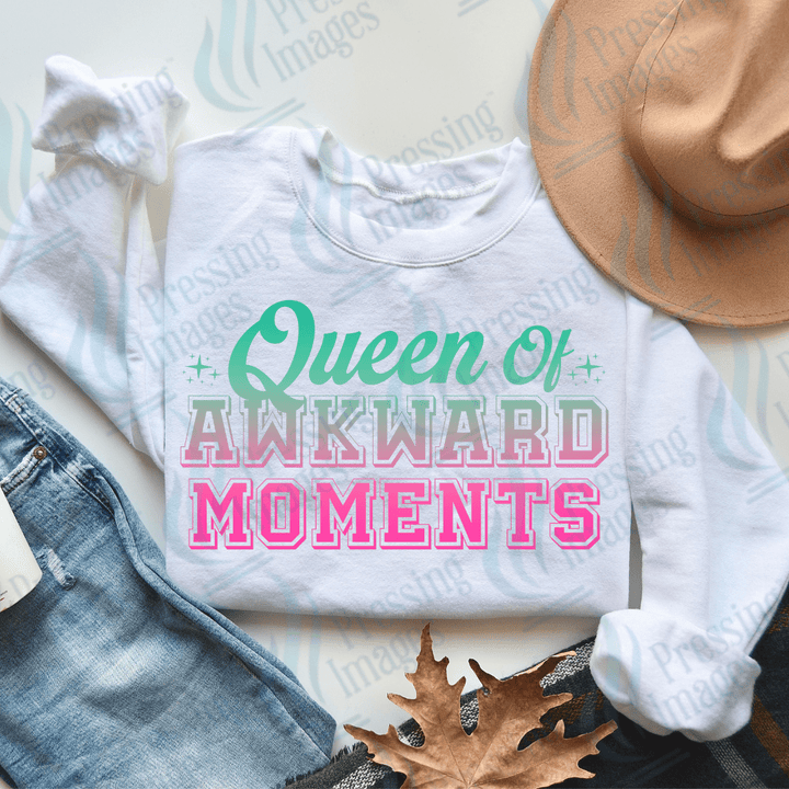 DTF 2118 Queen of awkward - Pressing Images
