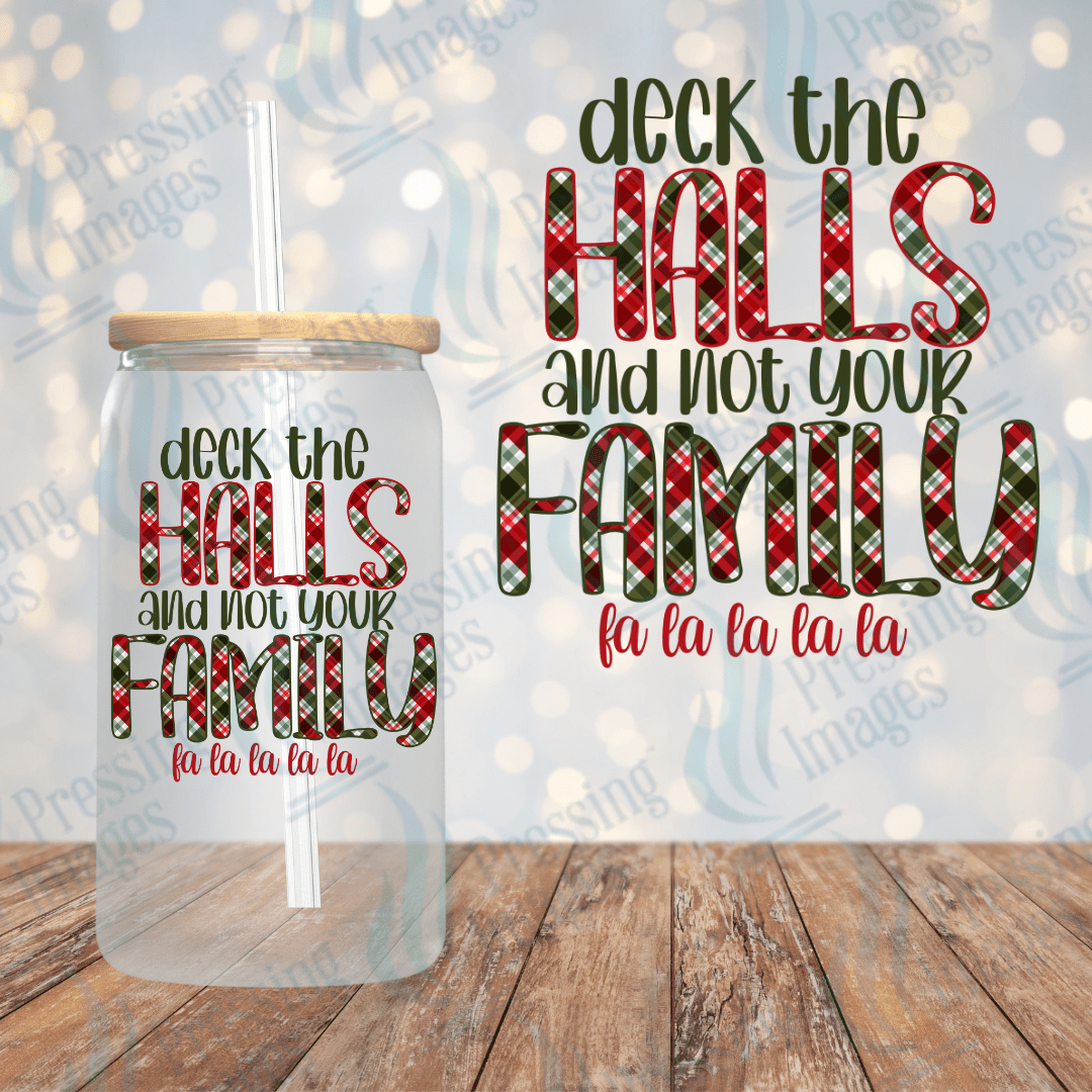 UVD 1848 Deck the halls and not your family - Pressing Images