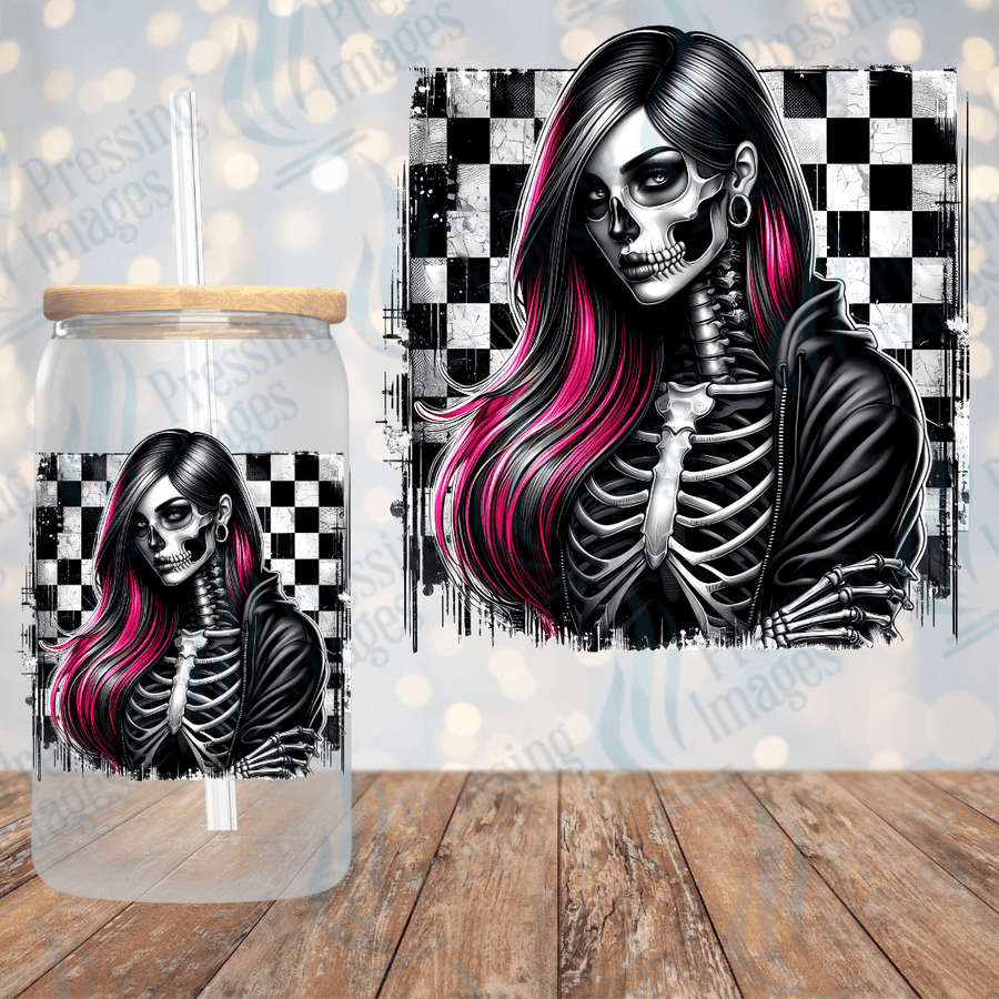 UVD 1917 Skully girl - Pressing Images