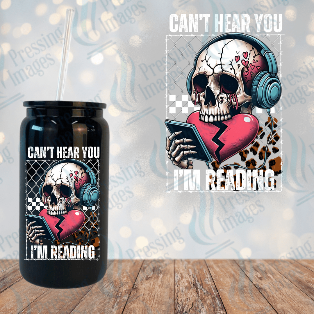 UVD 1922 Can't hear you I'm reading - Pressing Images