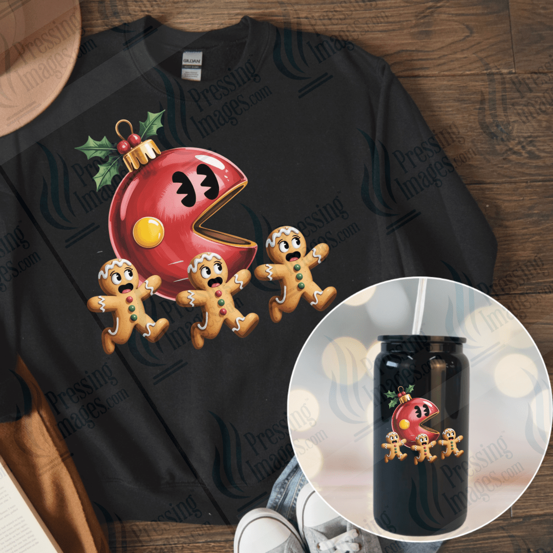 UVD 6652 Christmas Ball With Gingerbread - Pressing Images