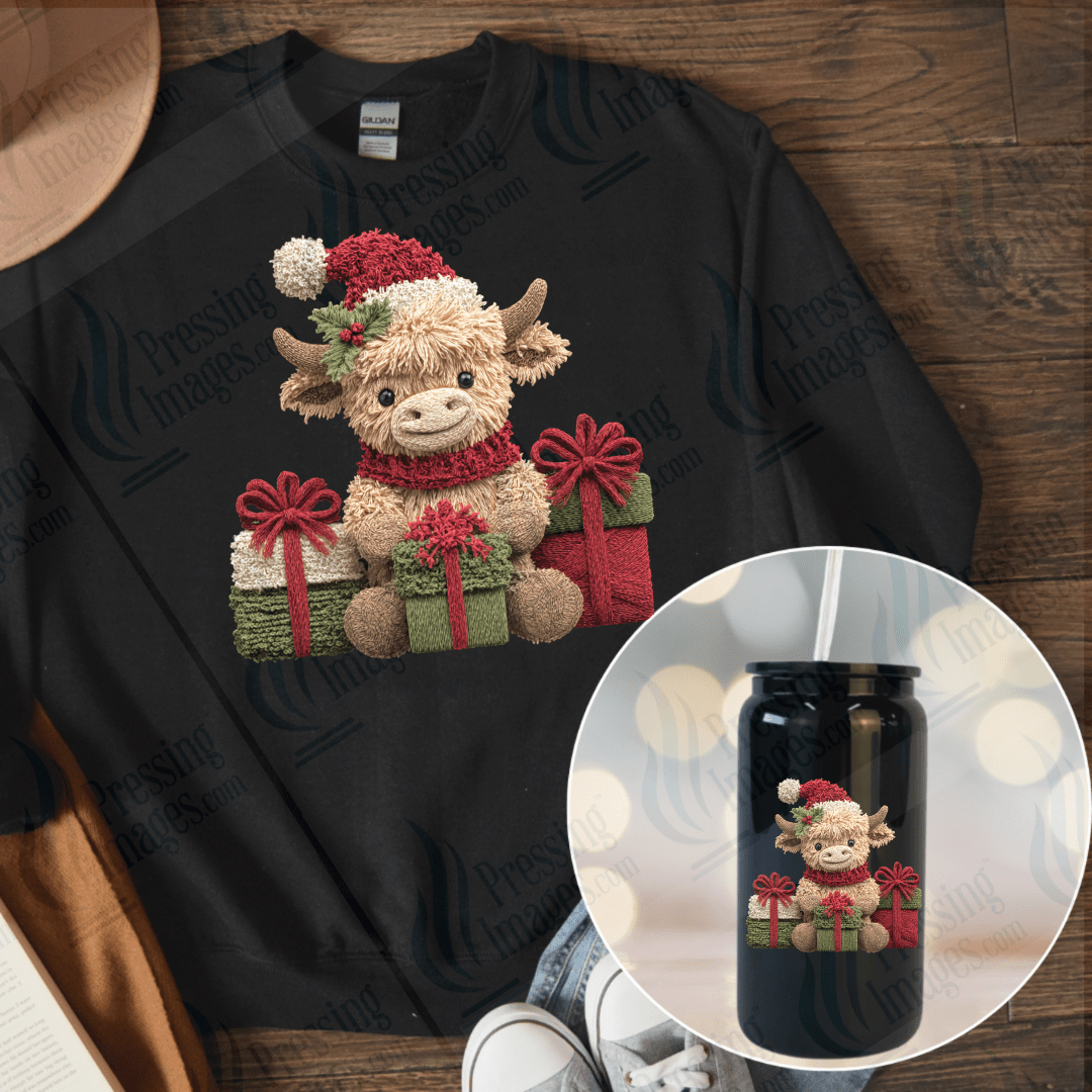 UVD 6657 Yarn Cow With Gifts - Pressing Images