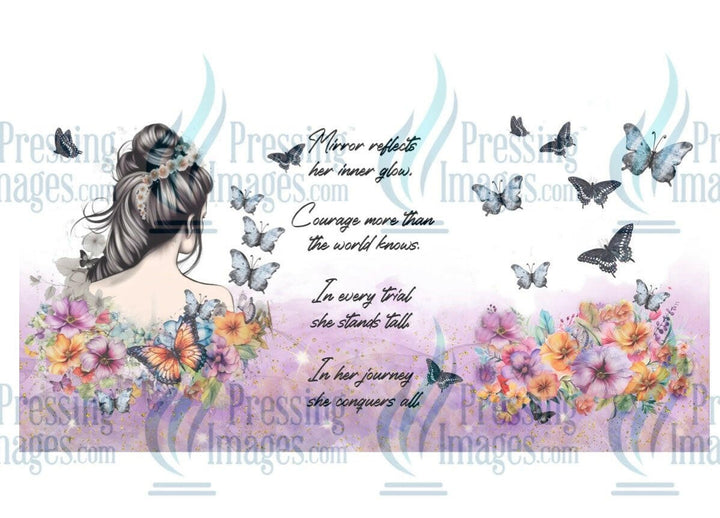 UVW 1331 Mirror reflects her inner glow - Pressing Images